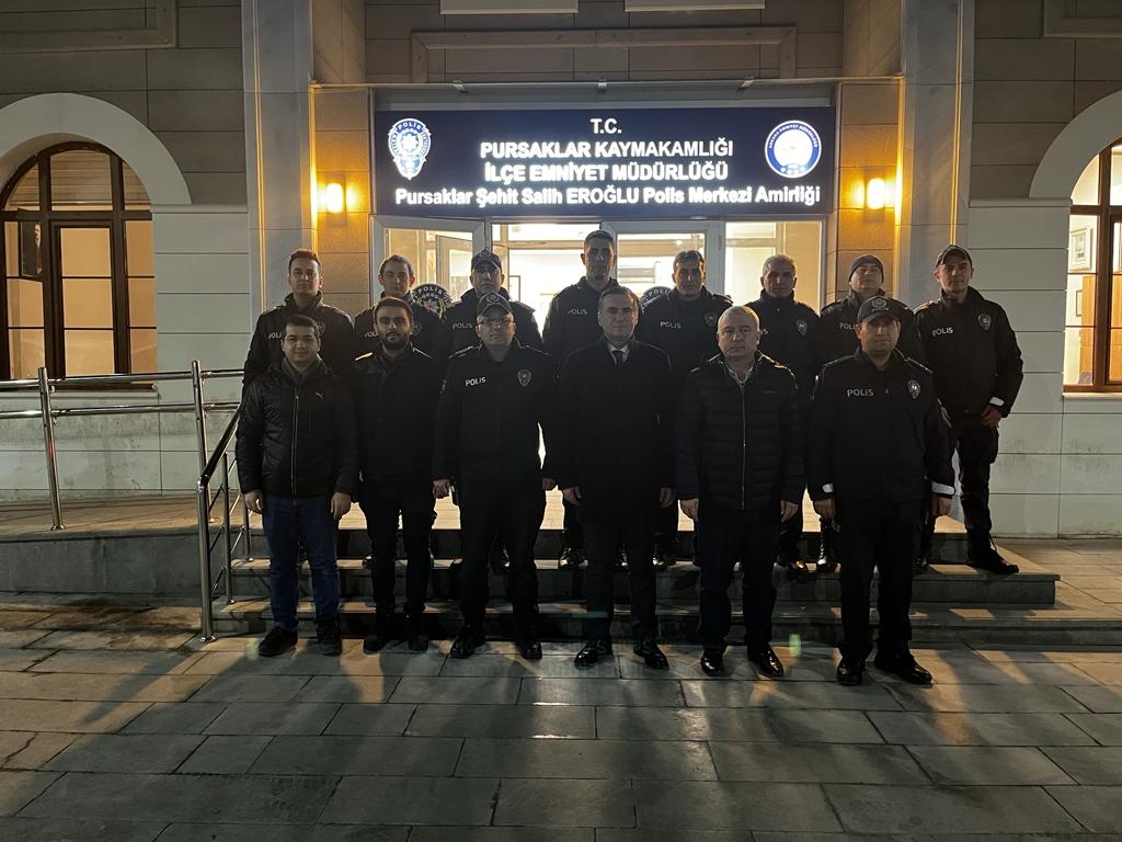 Kaymakamımız Mehmet Yıldız Polislerimize Ziyarette Bulunarak Yeni Yıllarını Kutladı