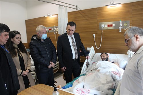 Kaymakamımız Mehmet Yıldız Pursaklar Devlet Hastanemizde Deprem Afetinden Etkilenen Vatandaşlarımıza Ziyarette Bulundu